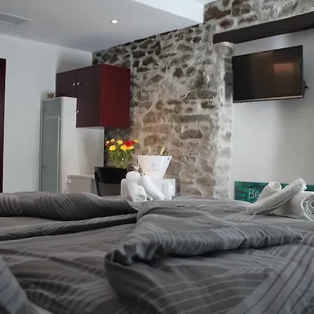 Porta Verzasca Hotell *