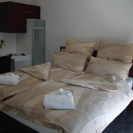 Porta Verzasca Hotell *