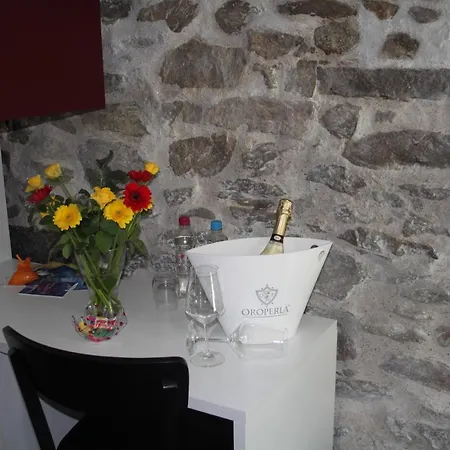Porta Verzasca Hotell *